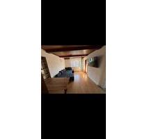 Gemütliche 3-Zimmerwohnung mit Laminatboden 950 warmmiete - Krefeld Benrad