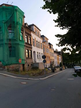 Foto - Eckgebäude, ehemals 5 Wohneinheiten, gesamt sanierungsbedürftig