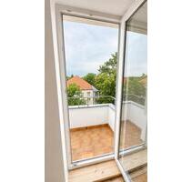 Erstbezug nach umfassender Kernsanierung: helle 3-Zimmer-Wohnung mit zwei Balkonen in Berlin-Reinickendorf