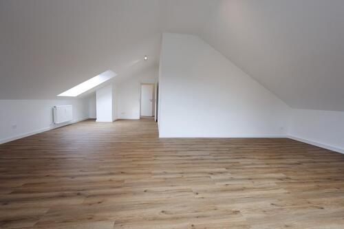 Foto - 2,5 Zimmer, KLIMA, EBK, Stellplatz, Vermietung nach Sanierung