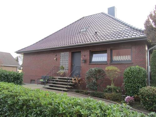 Foto - Schöne Oberwohnung in Ramsloh mit Terrasse und PKW-Stellplatz
