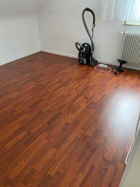 Foto - Dachgeschoss Wohnung mit zwei Zimmern. Großer Wohnbereich!