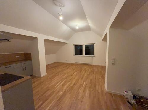 Foto - Erstbezug nach Sanierung Dachgeschoss Wohnung