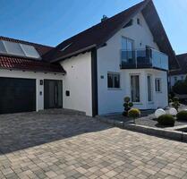 Schönes Einfamilienhaus mit Einliegerwohnung und Doppelgarage - Ilshofen
