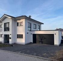Modernes Einfamilienhaus - 594.000,00&nbsp;EUR Kaufpreis, ca.&nbsp; 153,00&nbsp;m&sup2; in Steinebach/Sieg (PLZ: 57520)