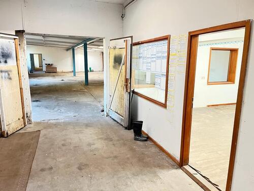 Foto - Halle Lagerraum zu vermieten 304 m2 + 18m2 Büro