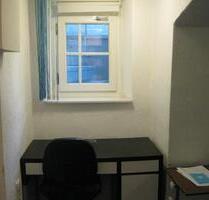 KLEINES MÖBLIERTES 1-ZIMMER APPARTEMENT FÜR STUDENTSTUDENTIN - Erlangen Am Anger