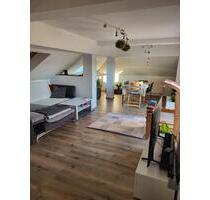 Stilvolle Maisonette-Wohnung mit Loggia im Nürnberger Norden