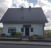 Mietwohnung, 2 Zi, Küche, Bad, Abstellraum, Balkon, Garten - Langenhahn