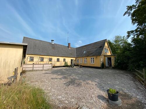 Foto - Resthof mit Pferdehaltung - 850,00&nbsp;EUR Kaltmiete,