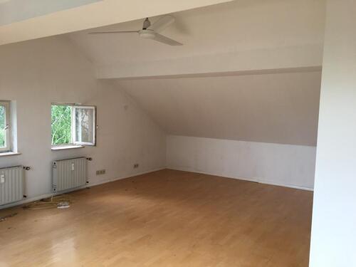 Foto - Dachgeschoßwohnung in Wiesbaden zur Miete