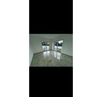 Moderne 4-Zimmer-Wohnung mit 70m2 Dachterasse in NienburgWeser - Nienburg (Weser)