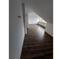 Helle 2-Zimmer-Dachgeschosswohnung in Velbert-Mitte (Langenhorst)