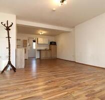 Schön renovierte Erdgeschosswohnung im Ortskern - Dietenhofen