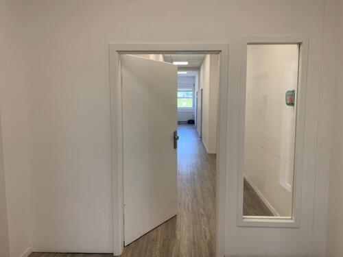 Foto - Moderne Büro Büros zu Mieten, Nähe Flughafen