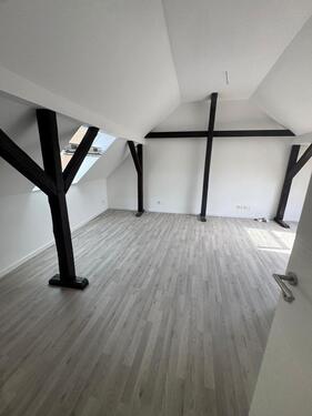 Foto - Kernsanierte Dachgeschosswohnung in zentraler Lage von Bochum
