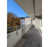 Schöne, helle 3,5 Zimmer Wohnung mit Balkon - Mönchengladbach