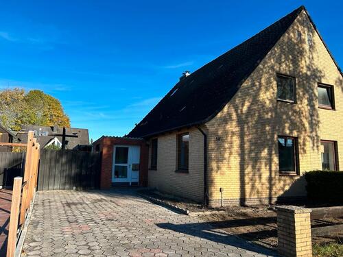 Foto - Charmante Doppelhaushälfte mit großem Südgrundstück in Oldenburg