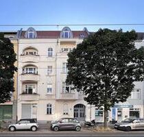 Großzügige Altbauwohnung mit 6 Zimmern, zwei Balkonen und Garten - Berlin Pankow