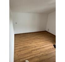 kleine 2-Zimmer-Wohnung - 530,00 EUR Kaltmiete, ca.  42,00 m² in Bad Feilnbach (PLZ: 83075)