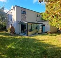 Barrierefrei, traumh. mod. Stadtvilla, EG-Wohnung, Garten - Vechelde