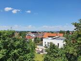 Foto - Über den Dächern Laupheims: Zentrale Wohnung mit zweieinhalb Zimmern und sonnigem Balkon