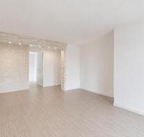 Bezugsfreie 4-Zimmer-Wohnung am Volkspark Friedrichshain - Berlin Friedrichshain-Kreuzberg