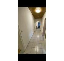 4-Zimmer-Wohnung mit Balkon - ca. 98m2 - 65474 Bischofsheim