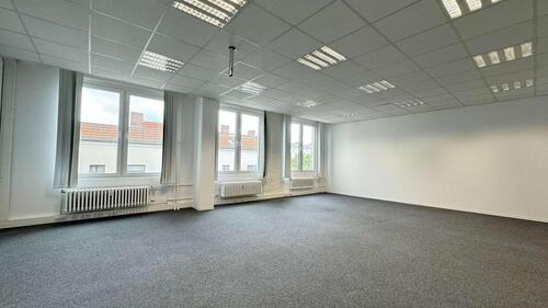 Foto - Einzelbüros zur Vermietung in gepflegtem Bürogebäude !
