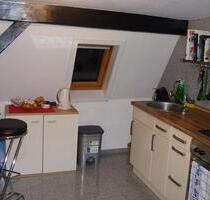 Schicke Kleine Teilmöblierte Mansarden-Wohnung - Solingen