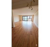 renovierte 4 ZimmerBalkon, nahe Schloss&Uni, 140 qm - Mannheim Almenhof