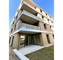 Erstbezug am Wasser: 2-Zimmer-Wohnung mit Einbauküche & Garten - Berlin Lichtenberg