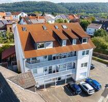 3-Raum-Dachgeschosswohnung mit Balkon, Einbauküche und Stellplatz - Cölbe