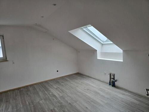 Foto - Dachgeschoßwohnung in Reilingen zur Miete