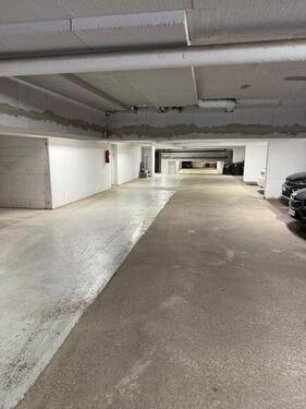 Foto - Tiefgaragenstellplatz im Jenneweg 113-115