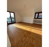 Ruhige, lichtdurchflutete 4-Zimmerwohnung mit Südbalkon - Bad Vilbel Ruhige, lichtdurchflutete 4-Zimmerwohnung mit Südbalkon - Bad Vilbel