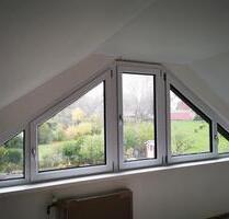 Erstbezug einer kern-renovierten Dachgeschosswohnung am Stadtrand - Mülheim an der Ruhr Menden-Holthausen