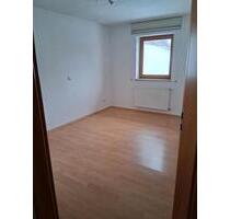 Wohnung zu vermieten - 900,00&nbsp;EUR Kaltmiete, ca.&nbsp; 100,00&nbsp;m&sup2; in Lalling (PLZ: 94551)