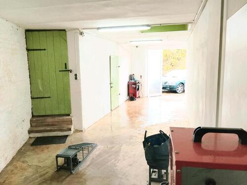 Foto - Schrauberplatz frei! Werkstatt Lager Garage