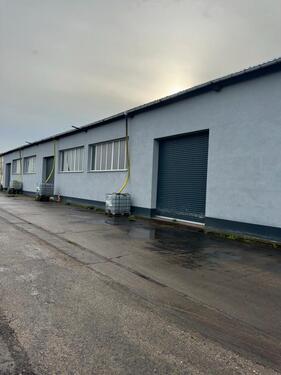 Foto - Lagerhalle Gewerbefläche Freifläche Lager Halle