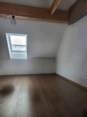 Foto - 3 Zimmer Dachgeschoßwohnung in Gaukönigshofen