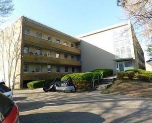 Im Erdgeschoss großzügige Wohnung mit drei Zimmern und Balkon! - Witten Annen