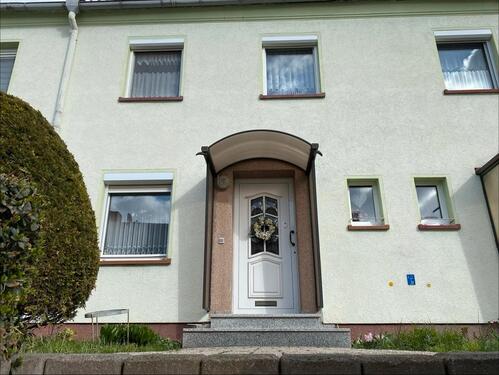 Foto - Reihenhaus mit Garten, Terrasse, Garage & Potenzial in Wittenberg
