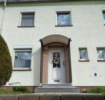 Reihenhaus mit Garten, Terrasse, Garage & Potenzial in Wittenberg - Wittenberg Lutherstadt
