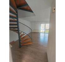Maisonette Wohnung - 800,00&nbsp;EUR Kaltmiete, ca.&nbsp; 70,00&nbsp;m&sup2; in Saarbrücken (PLZ: 66115) West