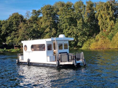 Foto - Hausboot Urlaub 2023 führerscheinfrei auf der Müritz 2+2 Person