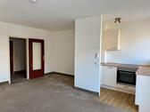 Foto - Grosszügige 1-Zimmer Wohnung mit Balkon im 1.OG in Frankfurt-Nied