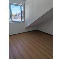 Vermietung eines Hauses - 2.100,00&nbsp;EUR Kaltmiete, ca.&nbsp; 140,00&nbsp;m&sup2; in Rüsselsheim am Main (PLZ: 65428)
