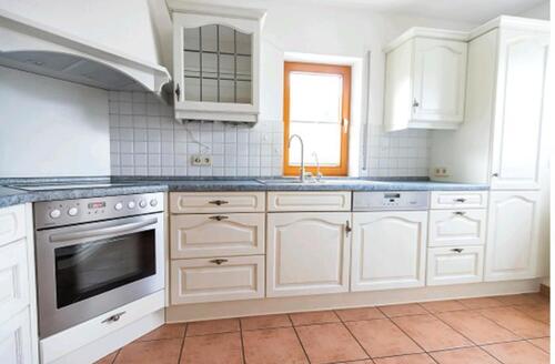 Foto - 5 Zimmer Wohnung mit Garten - 1.150,00&nbsp;EUR Kaltmiete, ca.&nbsp; 120,00&nbsp;m&sup2;