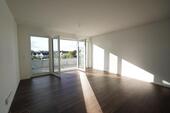 Foto - Exlusive neuwertige 3 Zi-Penthouse Wohnung, Einbauküche, Tiefgaragen- und Außenstellplatz
